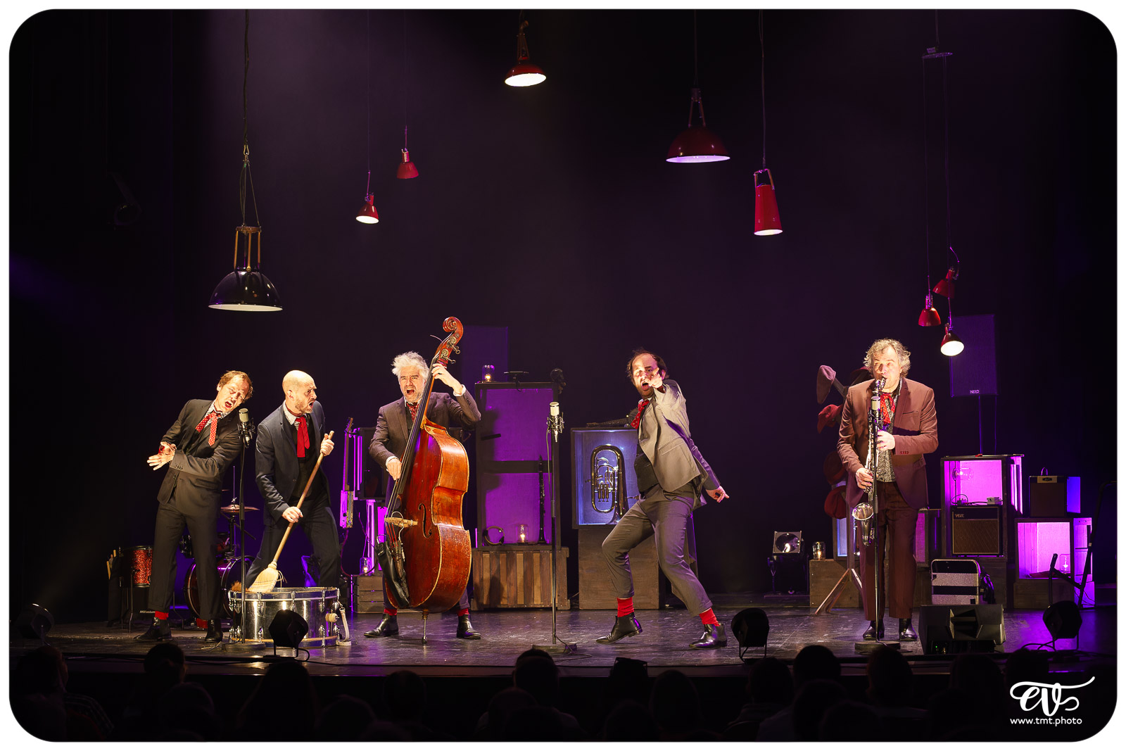 NOS COURSES FOLLES - LES FOUTEURS DE JOIE